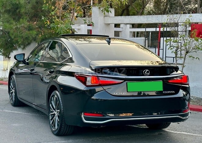 Lexus ES 300h-5