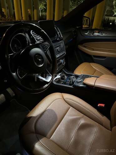 Mercedes GLS 400 4MATIC 2018, 58,000 km - 3.0 l - Bakı