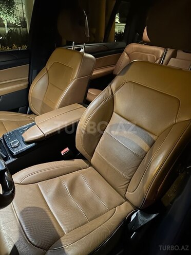 Mercedes GLS 400 4MATIC 2018, 58,000 km - 3.0 l - Bakı