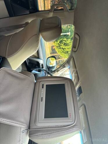 Toyota Land Cruiser Prado 2009, 160,000 km - 2.7 л - Qax