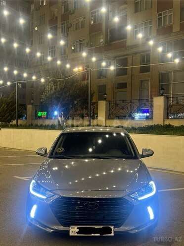 Hyundai Elantra 2018, 105,845 km - 2.0 л - Bakı