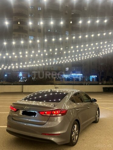 Hyundai Elantra 2018, 105,845 km - 2.0 л - Bakı