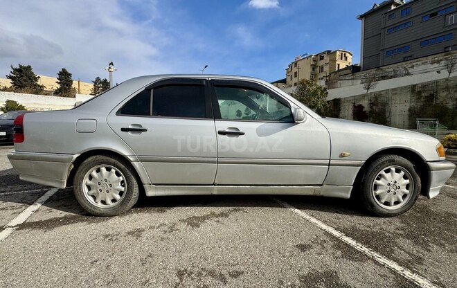 Mercedes C 220 d 1999, 390,000 km - 2.2 l - Bakı