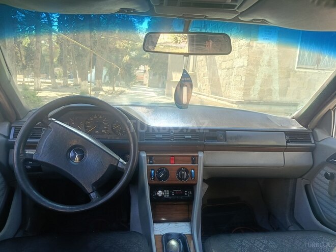 Mercedes E 250 1990, 600,000 km - 2.5 l - Sumqayıt