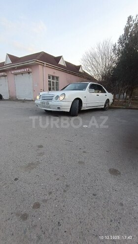 Mercedes E 230 1996, 434,645 km - 2.3 l - Bərdə