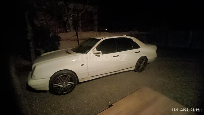 Mercedes E 230 1996, 434,645 km - 2.3 l - Bərdə