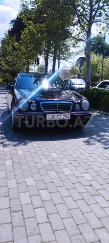 Mercedes E 220 d 2001, 467,500 km - 2.2 л - İmişli