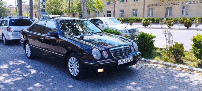 Mercedes E 220 d 2001, 467,500 km - 2.2 л - İmişli
