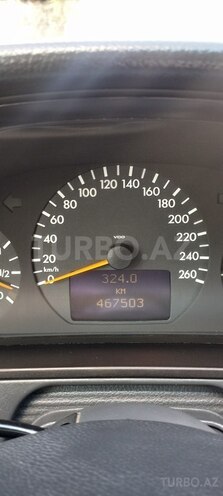 Mercedes E 220 d 2001, 467,500 km - 2.2 л - İmişli