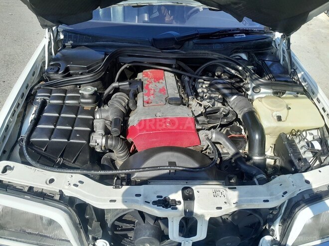 Mercedes C 230 1999, 340,000 km - 2.3 l - Quba
