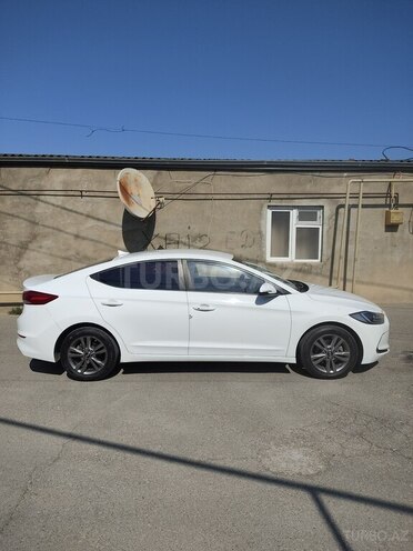 Hyundai Avante 2016, 178,000 km - 1.6 l - Bakı