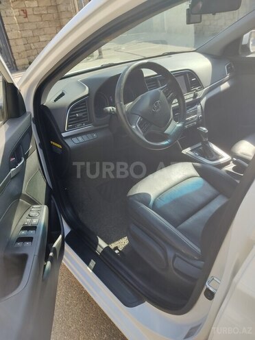 Hyundai Avante 2016, 178,000 km - 1.6 l - Bakı