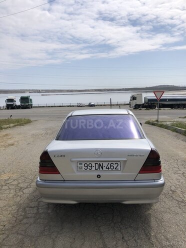 Mercedes C 240 2000, 355,000 km - 2.4 l - Bakı