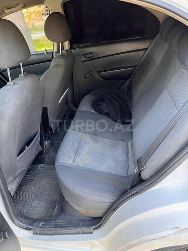 Chevrolet Aveo-4