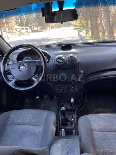 Chevrolet Aveo-3