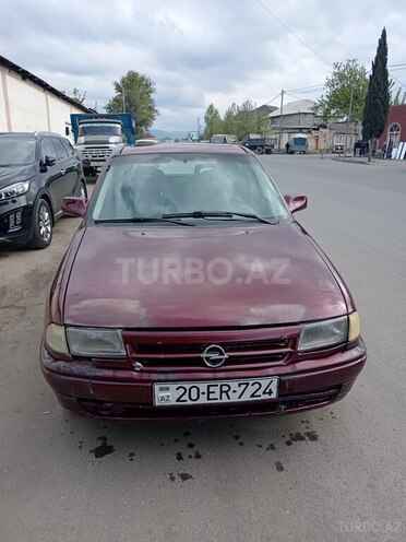 Opel Astra 1997, 299,500 km - 1.6 l - Gəncə