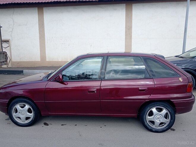 Opel Astra 1997, 299,500 km - 1.6 l - Gəncə