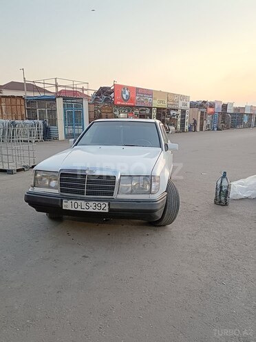 Mercedes E 200 d 1987, 333,333 km - 2.0 л - Ağcabədi
