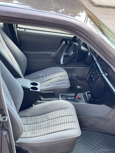 Mercedes 190 1991, 413,000 km - 1.8 l - Yevlax
