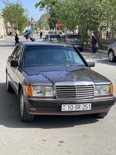 Mercedes 190 1991, 413,000 km - 1.8 l - Yevlax