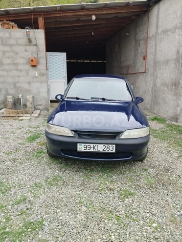 Opel Vectra 1998, 320,000 km - 1.6 l - Quba