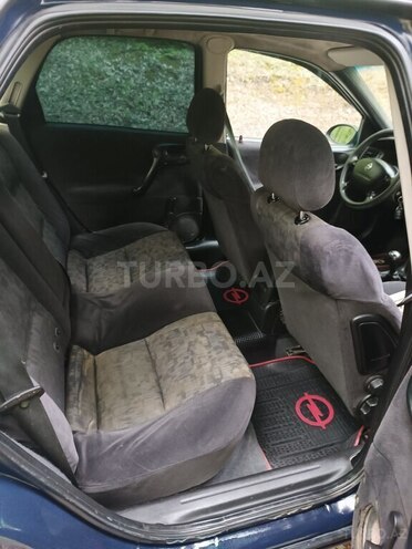 Opel Vectra 1998, 320,000 km - 1.6 l - Quba