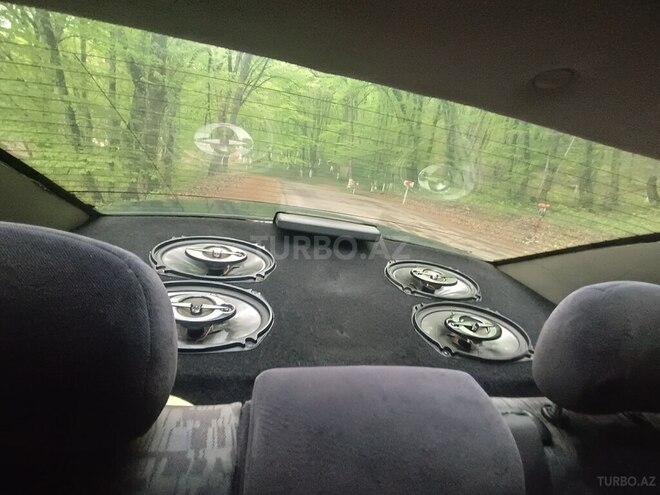 Opel Vectra 1998, 320,000 km - 1.6 l - Quba