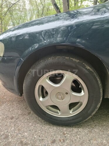 Opel Vectra 1998, 320,000 km - 1.6 l - Quba