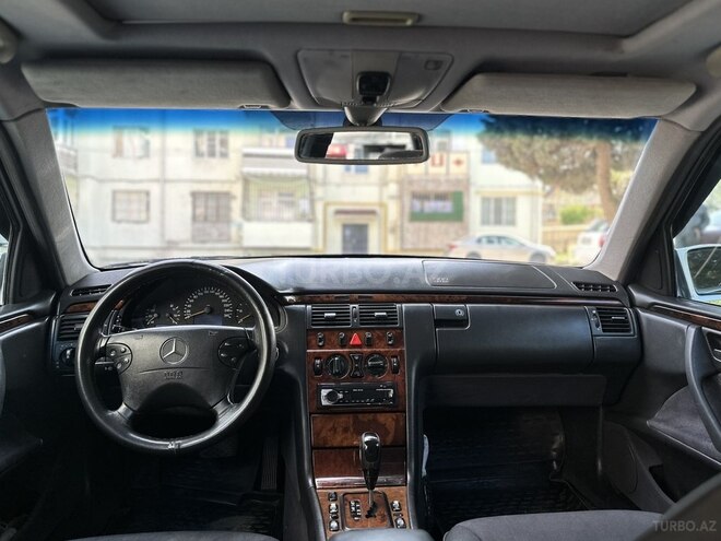 Mercedes E 220 d 2000, 432,000 km - 2.2 l - Bakı