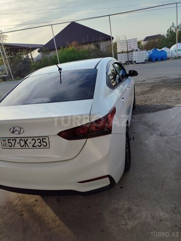 Hyundai Accent 2019, 121,600 km - 1.6 л - Şəmkir