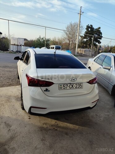 Hyundai Accent 2019, 121,600 km - 1.6 л - Şəmkir