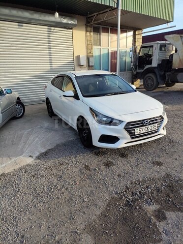 Hyundai Accent 2019, 121,600 km - 1.6 л - Şəmkir