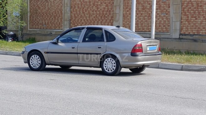 Opel Vectra 1997, 325,400 km - 1.8 l - Sumqayıt