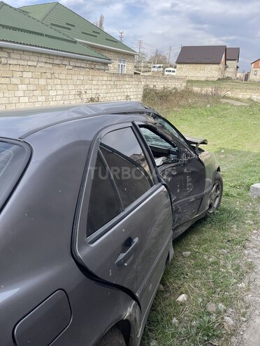 Mercedes C 200 1997, 510,000 km - 2.0 l - Qusar
