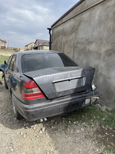 Mercedes C 200 1997, 510,000 km - 2.0 l - Qusar