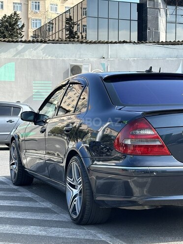 Mercedes E 200 d 2003, 450,000 km - 2.2 л - Sumqayıt