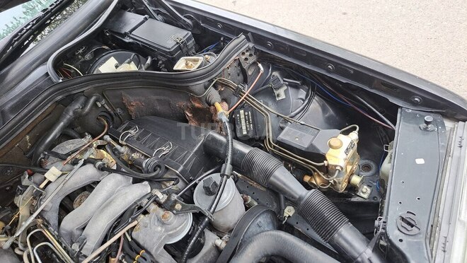 Mercedes E 200 d 1992, 120,000 km - 2.0 л - Qazax