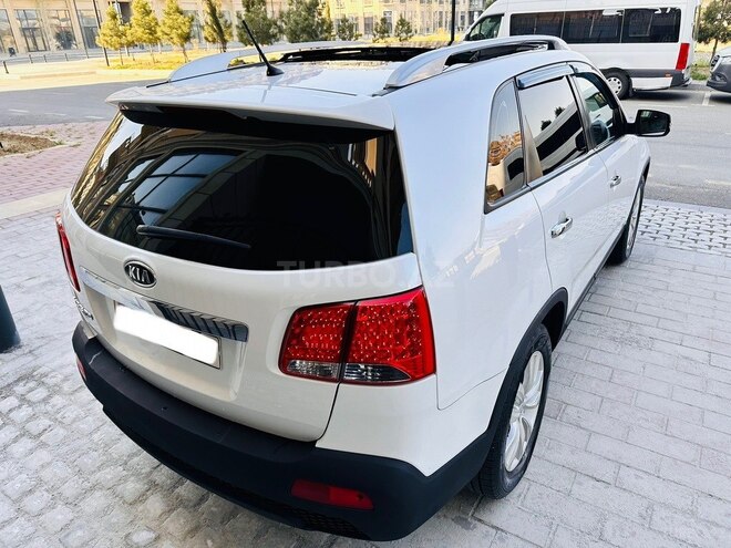 Kia Sorento-13