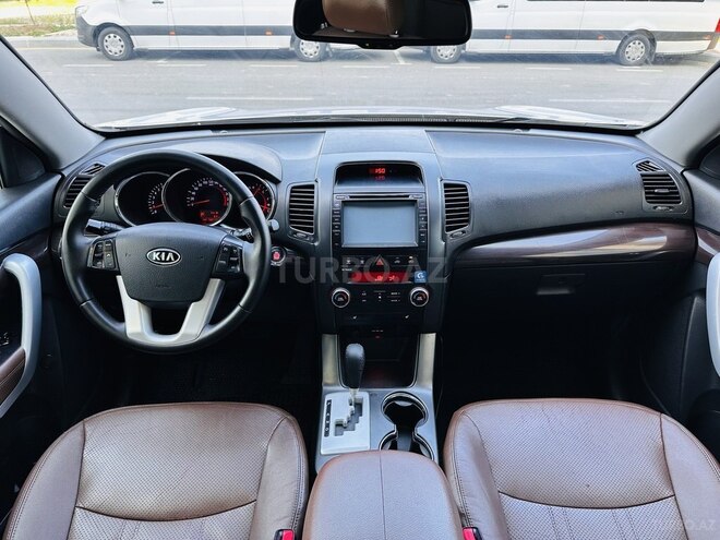 Kia Sorento-19