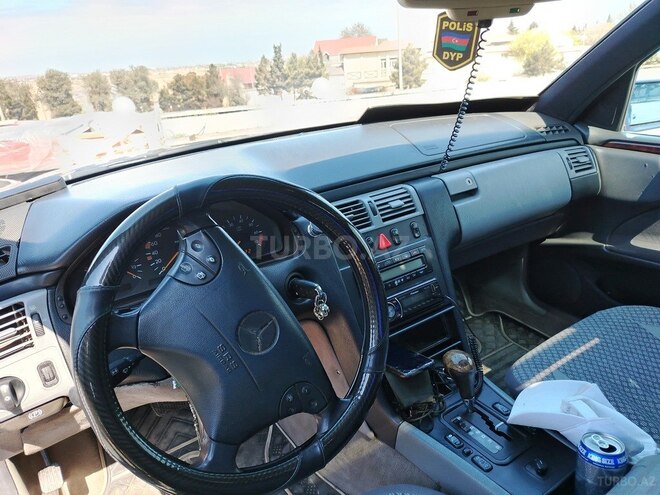 Mercedes E 230 1995, 692,319 km - 2.3 l - Bakı