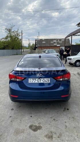 Hyundai Elantra 2015, 76,743 km - 1.8 л - Zaqatala