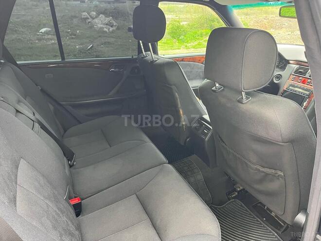 Mercedes E 270 1999, 358,057 km - 2.7 l - Quba