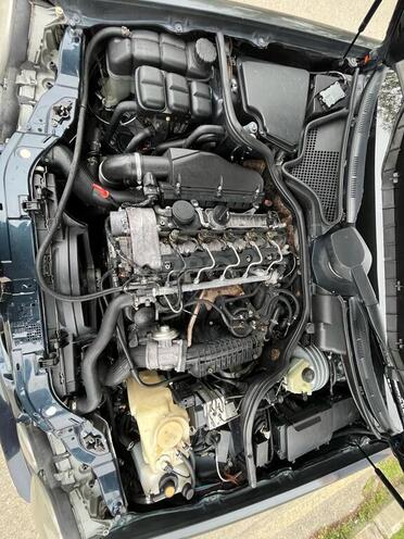 Mercedes E 270 1999, 358,057 km - 2.7 l - Quba
