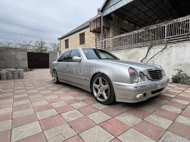 Mercedes E 270 1999, 476,415 km - 2.7 л - Qazax