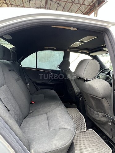 Mercedes E 270 1999, 476,415 km - 2.7 л - Qazax