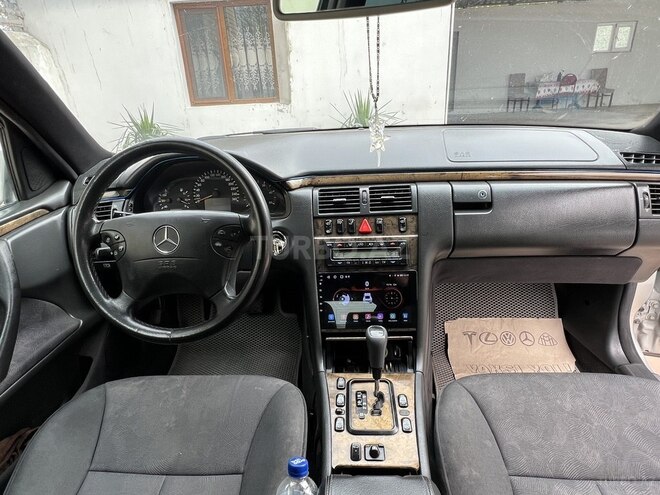 Mercedes E 270 1999, 476,415 km - 2.7 л - Qazax