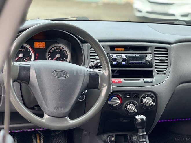 Kia Rio 2006, 209,000 km - 1.4 l - Tovuz