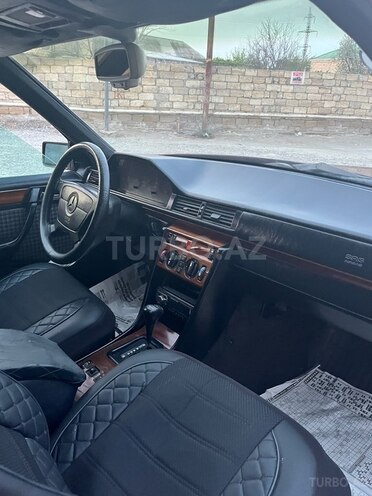 Mercedes E 220 d 1992, 290,000 km - 2.0 l - Sumqayıt