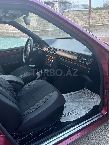 Mercedes E 220 d 1992, 290,000 km - 2.0 l - Sumqayıt