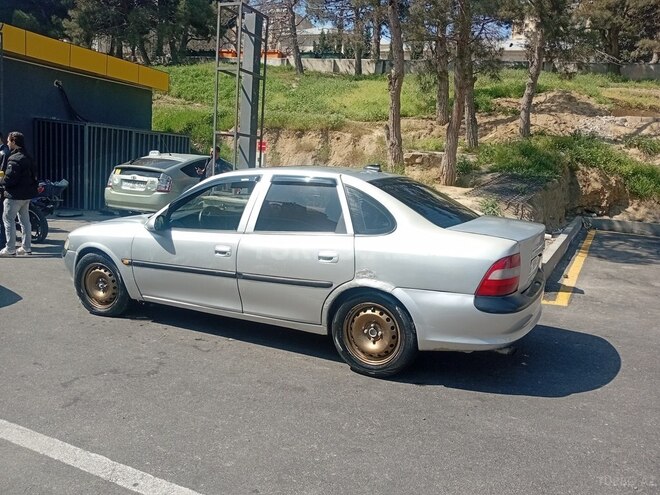 Opel Vectra 1996, 376,960 km - 1.8 l - Bakı